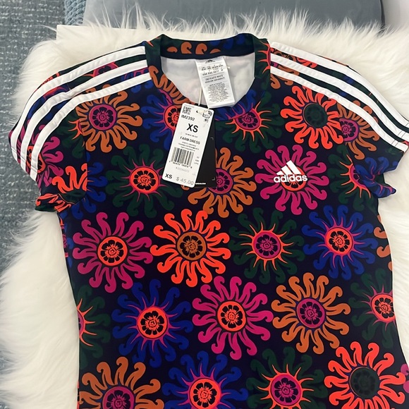 Adidas - Picture 3 of 5